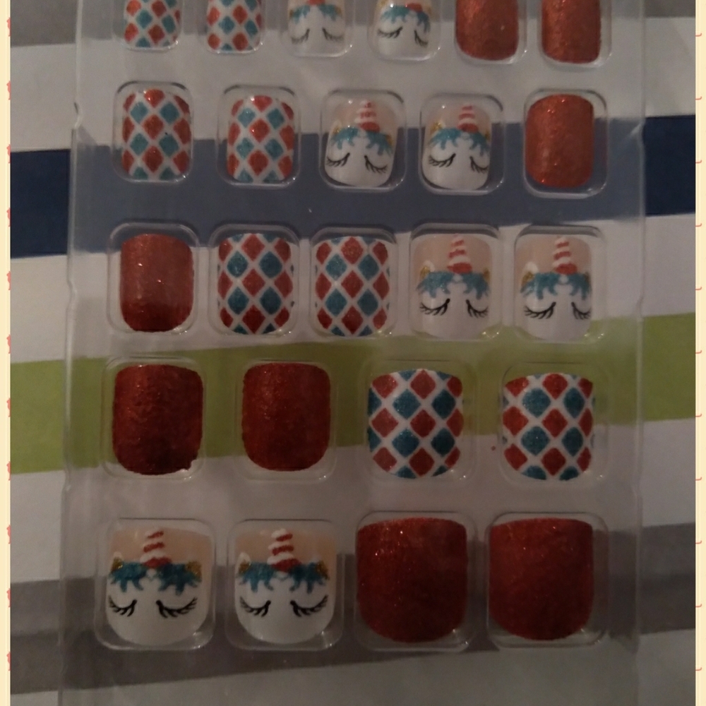 Kid press on nails